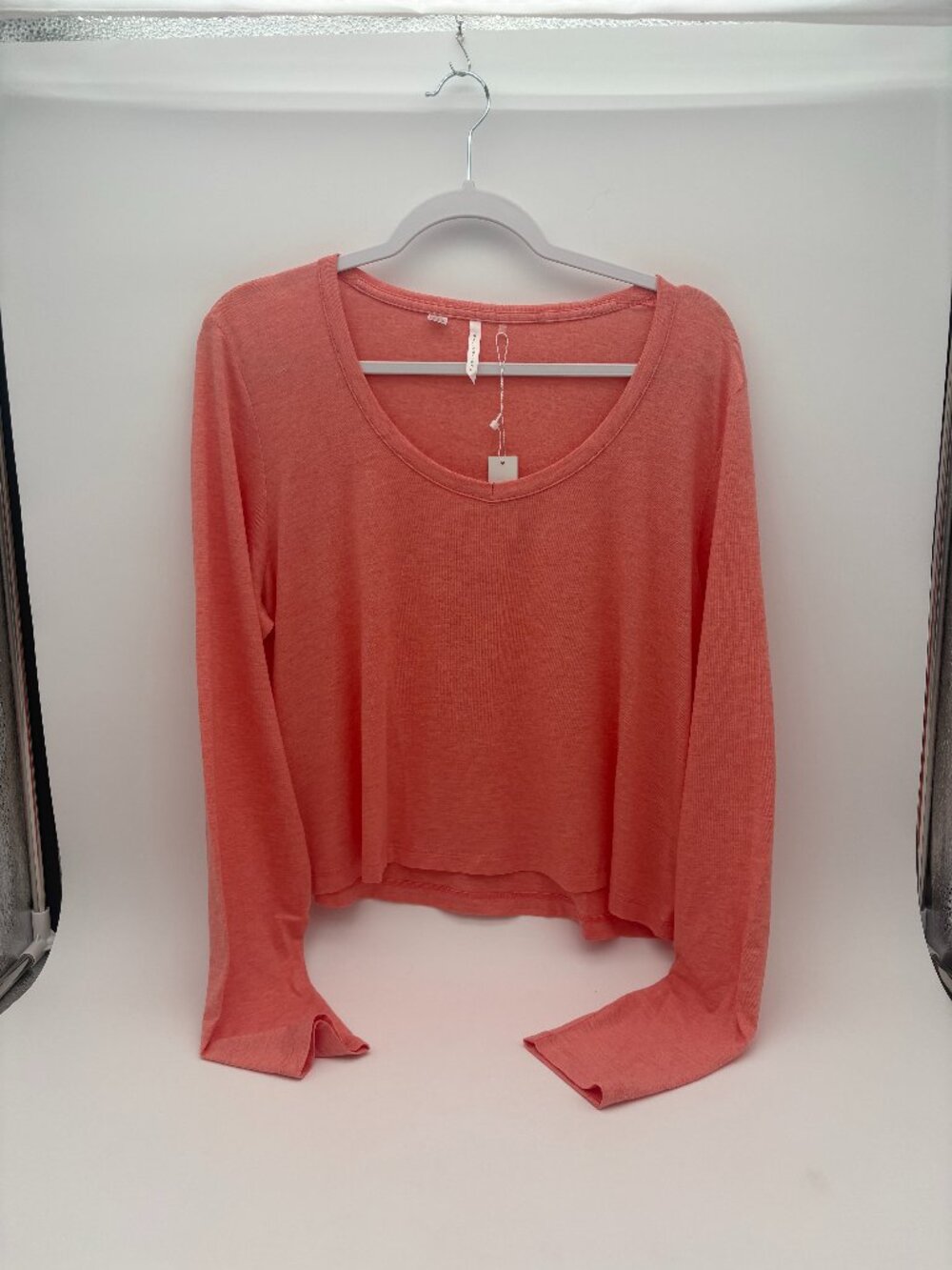 NWT Womens XL Travis Mathew Botanical Breeze Heather Shell Pink Long Sleeve Top